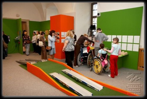 Výstava brněnského dětského muzea - Jak se žije s handicapem