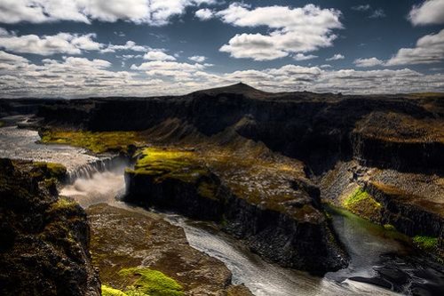 Třiaosmdesát skautů se vrátilo z Islandu