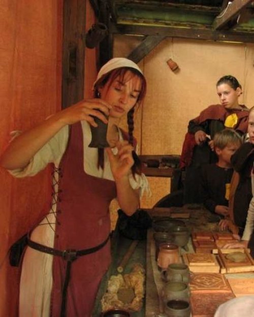 Život ve středověku v Království Danar