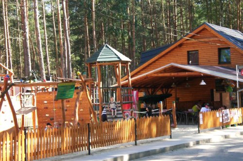 Chatová osada Jachta vítá seznamovací kurzy