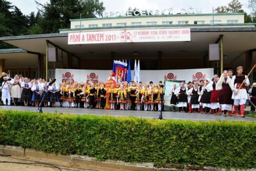 Fotbalový zápas starostů z Čech proti starostům z Moravy a Slezska