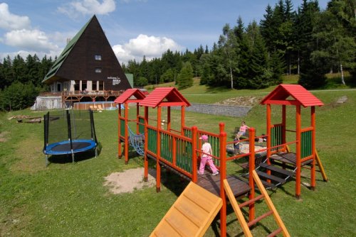S dětmi v létě do Hotelu Bára na Benecku