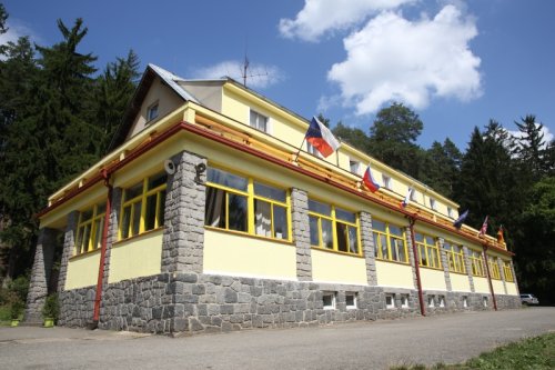 Dvorská bouda a další střediska Agentury 7 - pro letní tábory i školy v přírodě